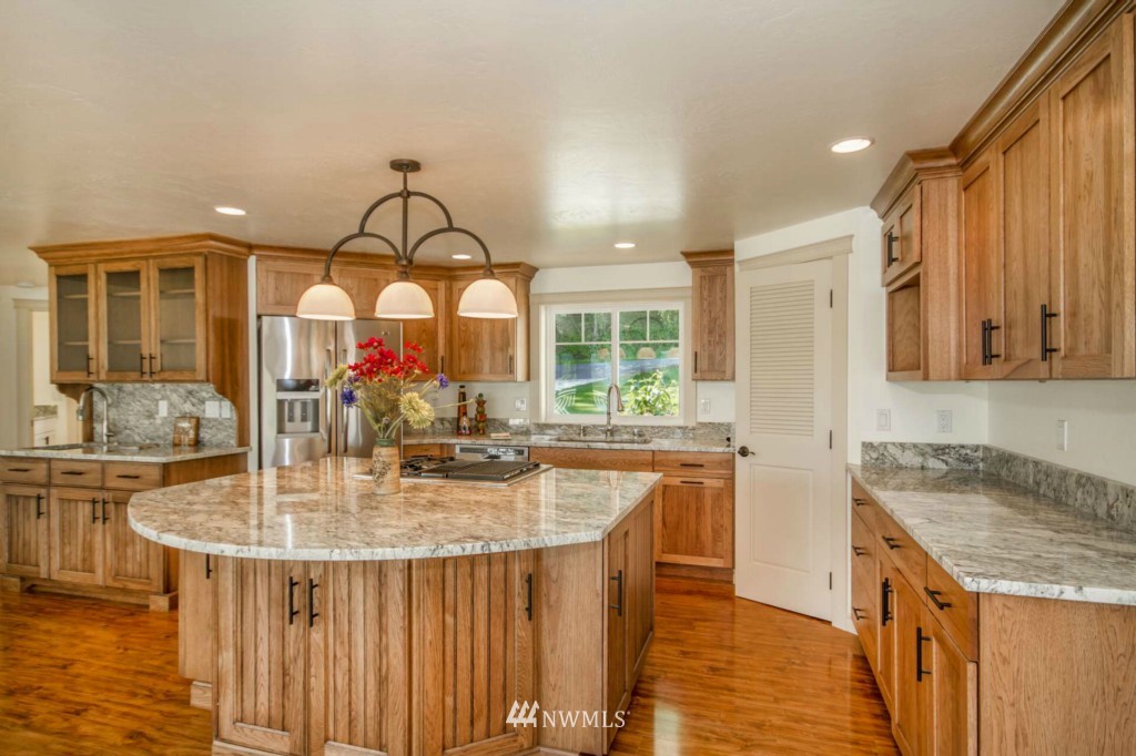 14037 Donnell Road Anacortes, WA 98221 - Photo 12 of 23