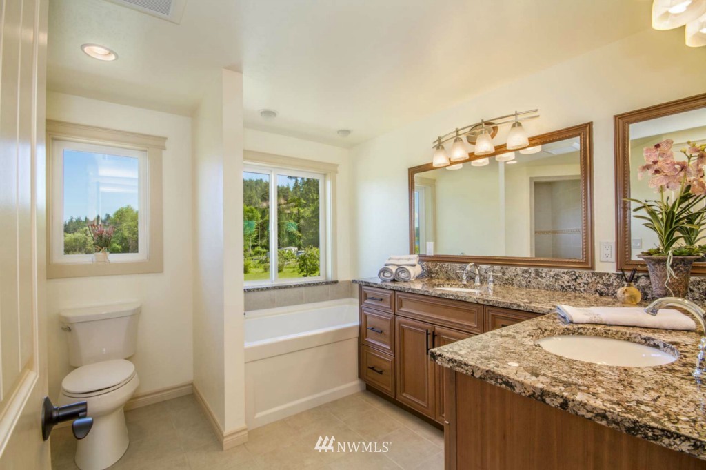 14037 Donnell Road Anacortes, WA 98221 - Photo 15 of 23