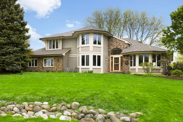 $779,000 | 5-n191 Fox Bluff Drive, St. Charles, IL 60175