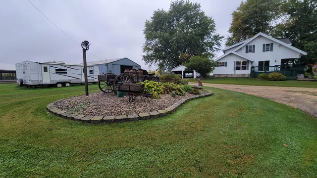 $1,179,800 | N7639 Beech Road, Bear Creek, WI 54922