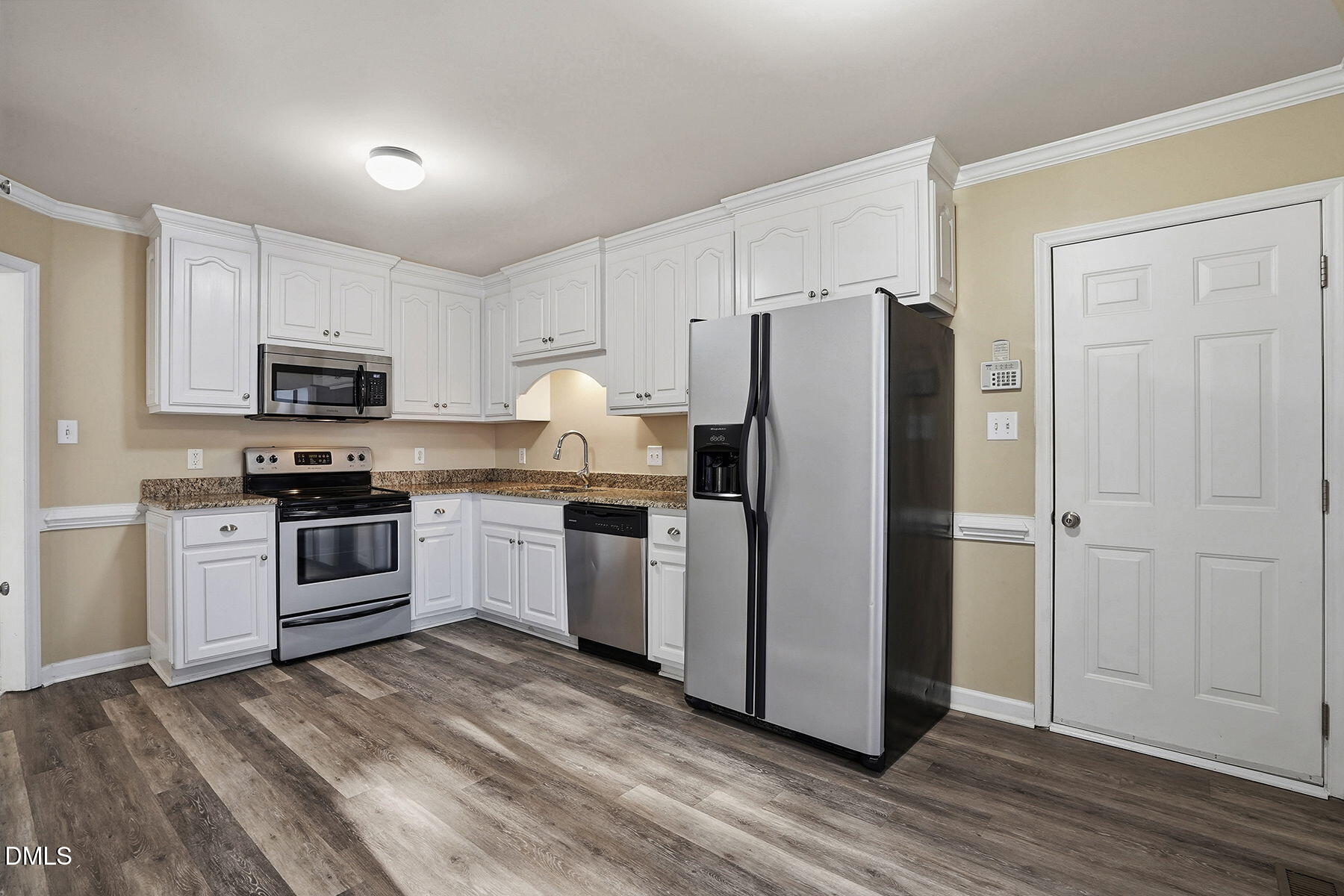 163 East Gordon Road Selma, NC 27576 - Photo 8 of 27 8-web-or-mls-163 E Gordon Ln-19