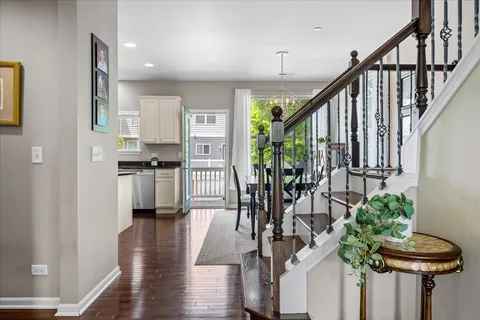 $699,000 | 3249 Coral Lane, Glenview, IL 60026