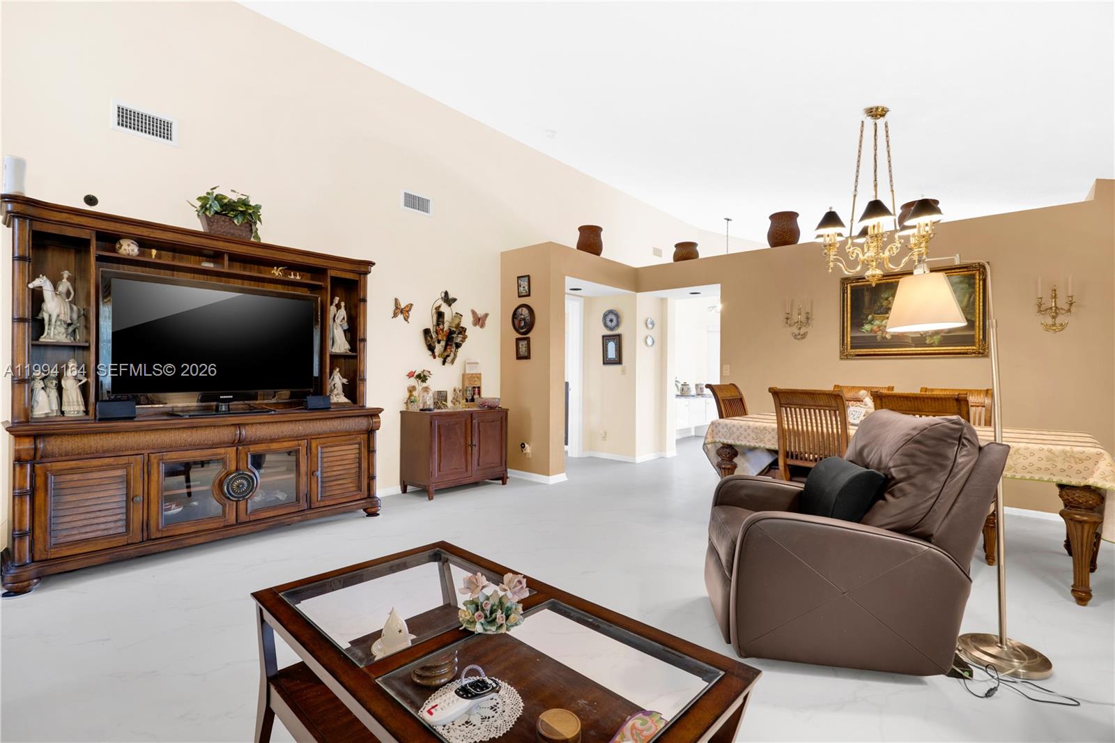 11184 Sangria Court Boca Raton, FL 33498 - Photo 6 of 38 Gallery Image 6