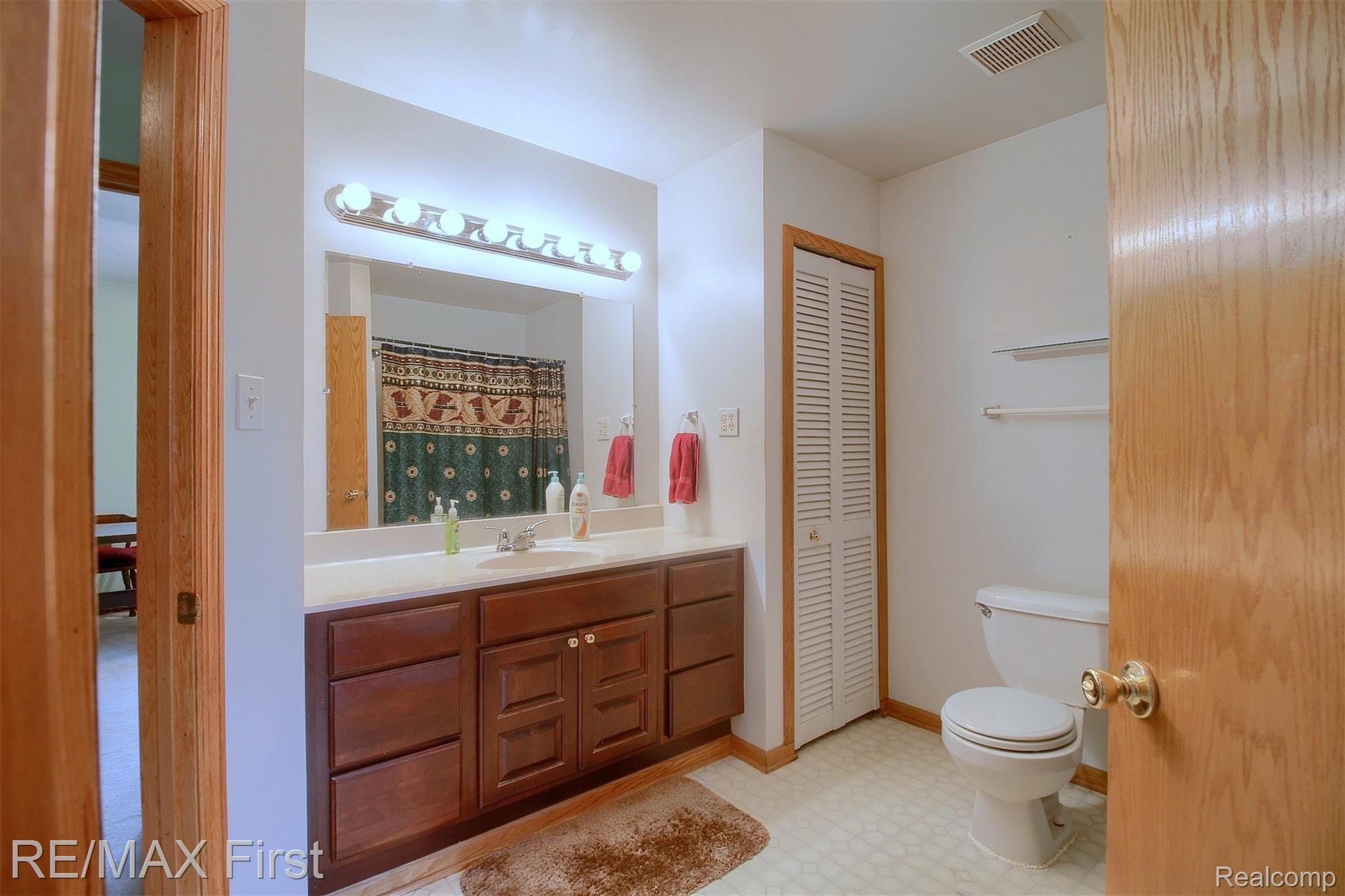 8070 Avoca Road Avoca, MI 48006 - Photo 14 of 30 14-Master Bathroom.jpg