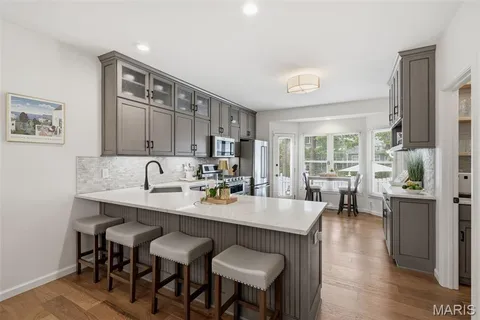 $539,900 | 1131 Hawken Place, Webster Groves, MO 63119