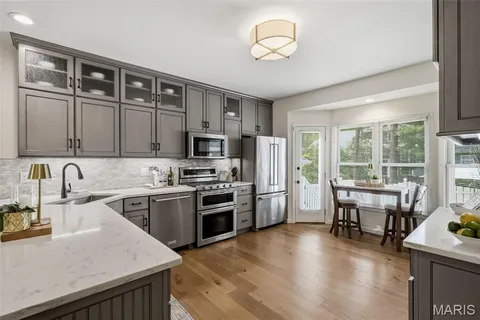 $539,900 | 1131 Hawken Place, Webster Groves, MO 63119