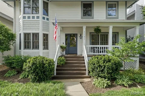 $539,900 | 1131 Hawken Place, Webster Groves, MO 63119