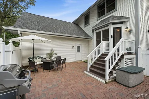 $539,900 | 1131 Hawken Place, Webster Groves, MO 63119