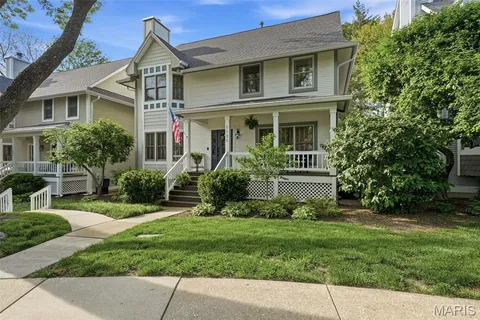 $539,900 | 1131 Hawken Place, Webster Groves, MO 63119