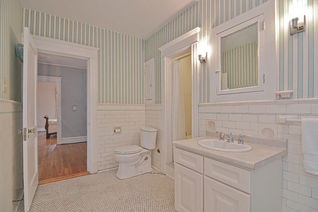 961 Mendon Road Woonsocket, RI 02895 - Photo 35 of 42