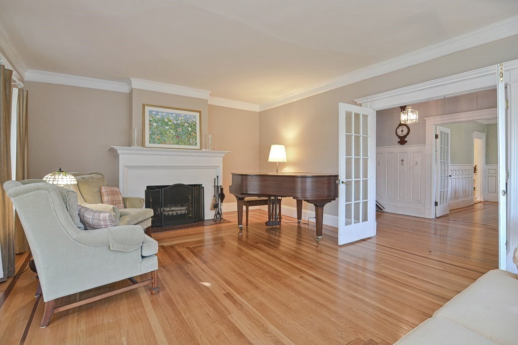 961 Mendon Road Woonsocket, RI 02895 - Photo 5 of 42
