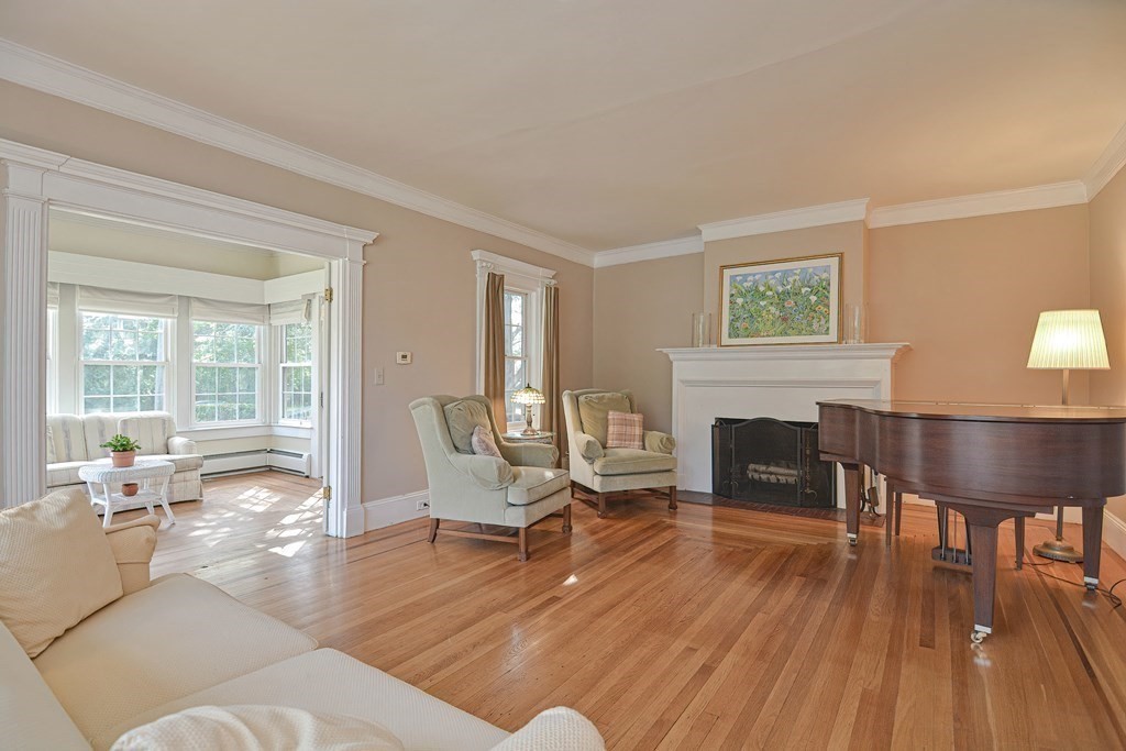 961 Mendon Road Woonsocket, RI 02895 - Photo 6 of 42