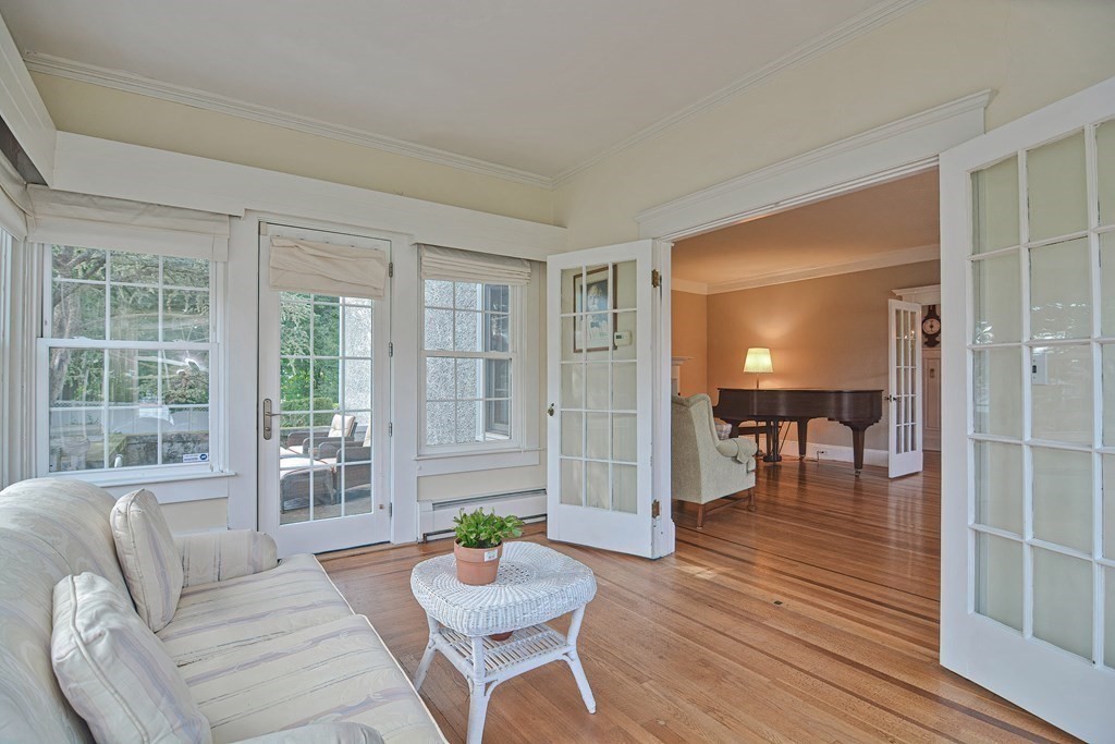 961 Mendon Road Woonsocket, RI 02895 - Photo 8 of 42