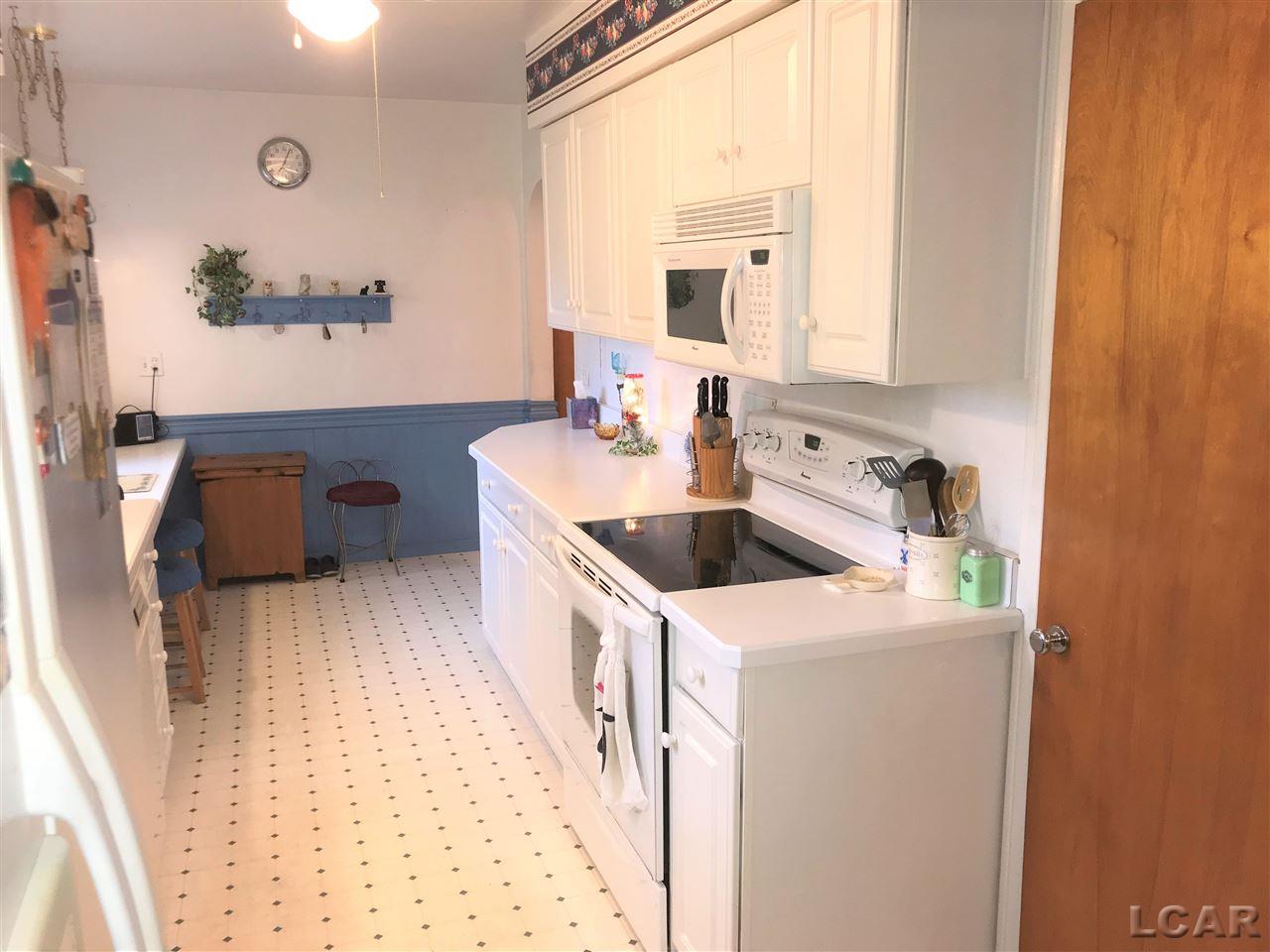 2476 Airport Road Adrian, MI 49221 - Photo 18 of 53 31348390-17.JPG