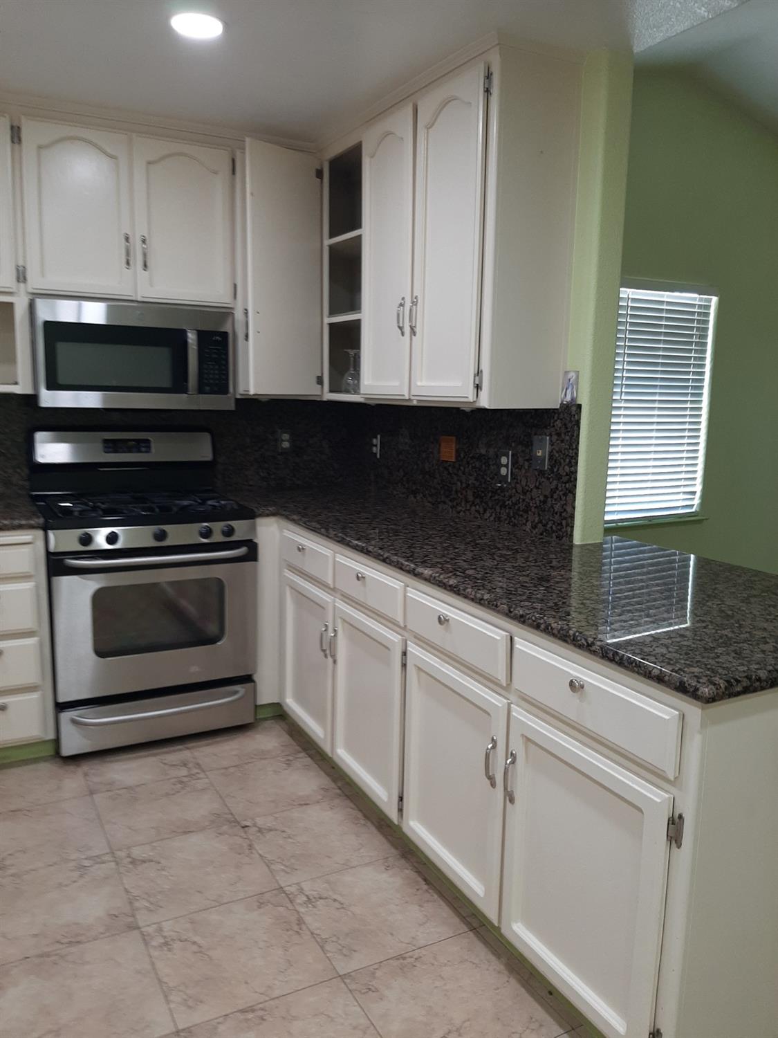 1047 Alexander Court Turlock, CA 95380 - Photo 5 of 22