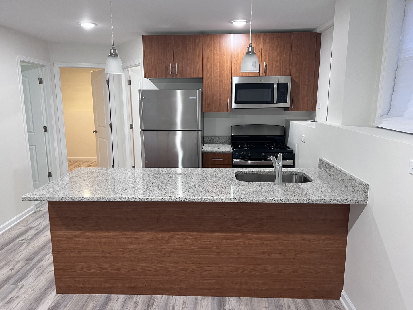 3051 North Racine Avenue, Unit G Chicago, IL 60657 - Photo 2 of 8