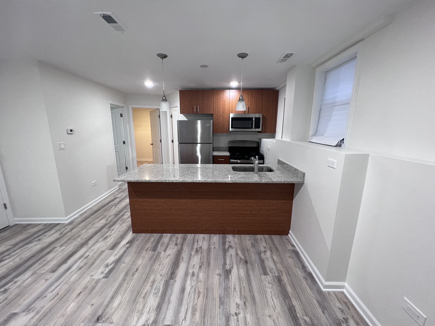 3051 North Racine Avenue, Unit G Chicago, IL 60657 - Photo 3 of 8