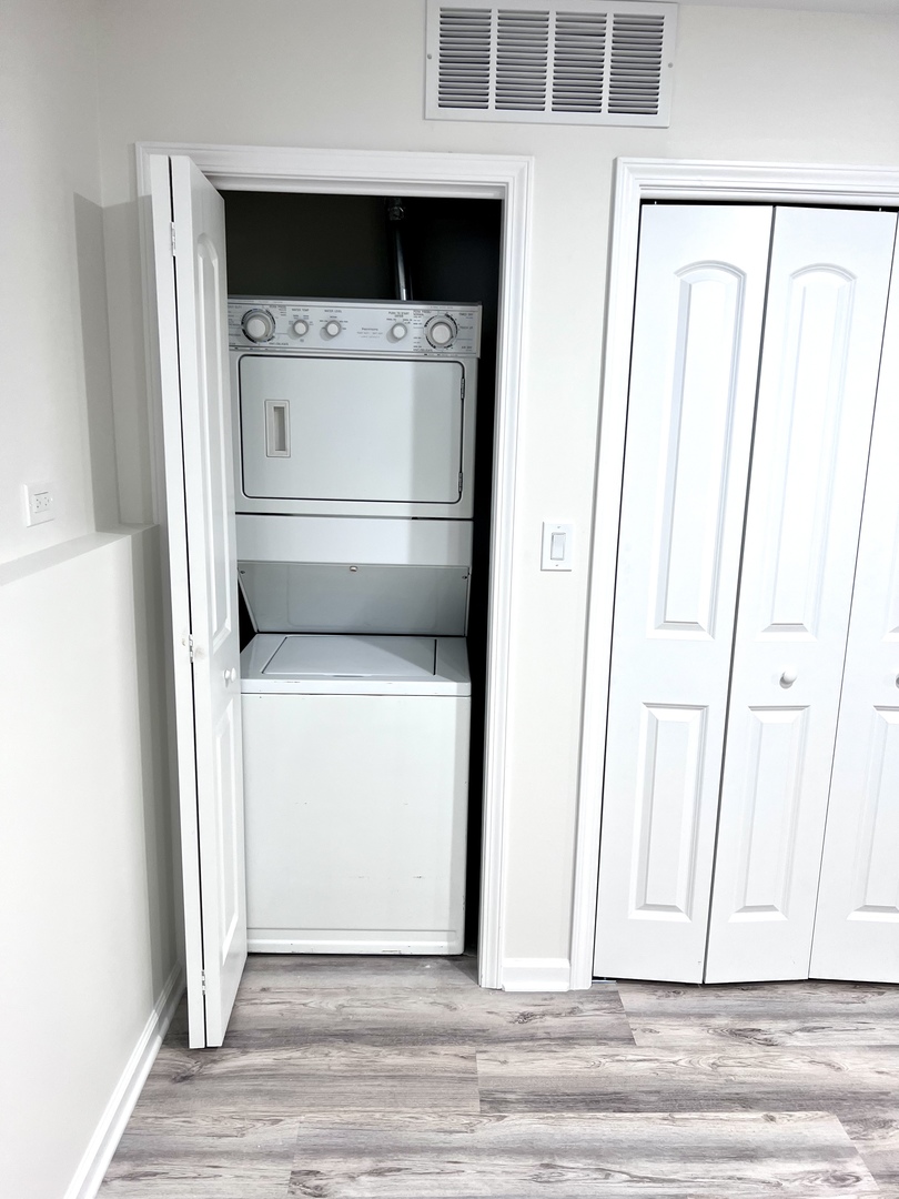 3051 North Racine Avenue, Unit G Chicago, IL 60657 - Photo 5 of 8