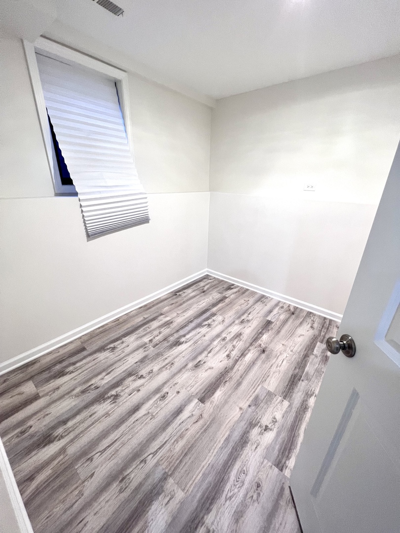 3051 North Racine Avenue, Unit G Chicago, IL 60657 - Photo 7 of 8