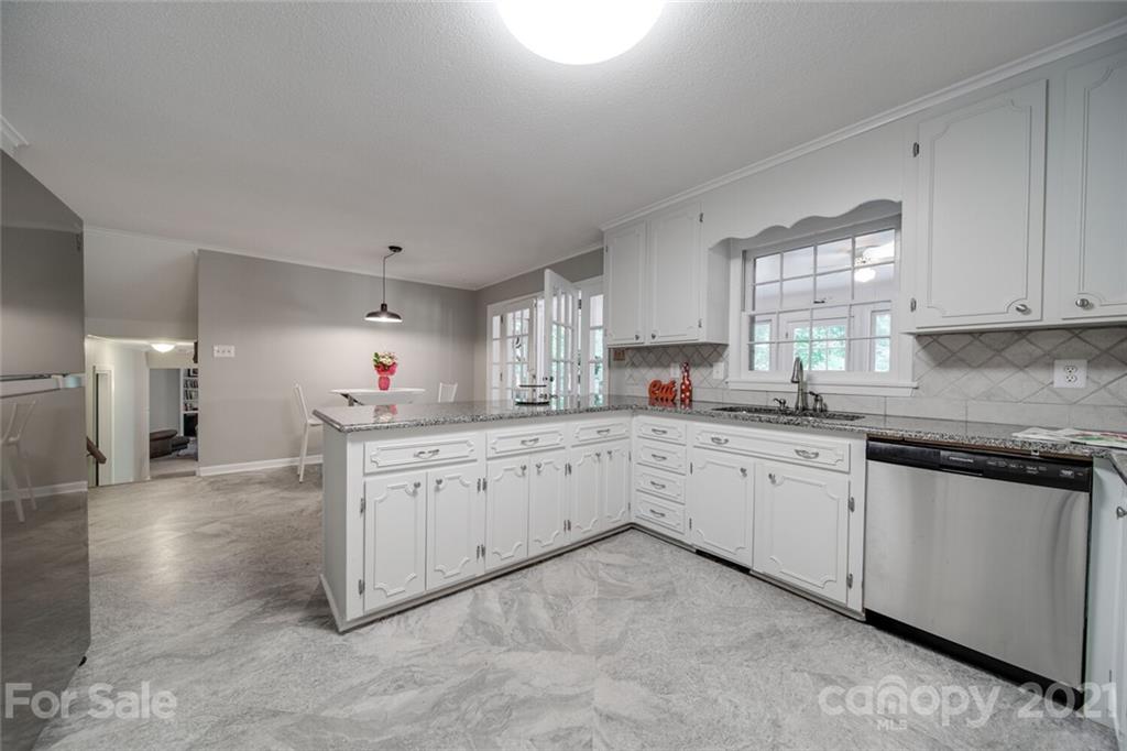 2313 Ferncliff Road Rock Hill, SC 29732 - Photo 7 of 47 Gallery Image 7