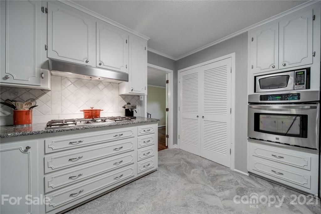 2313 Ferncliff Road Rock Hill, SC 29732 - Photo 10 of 47 Gallery Image 10