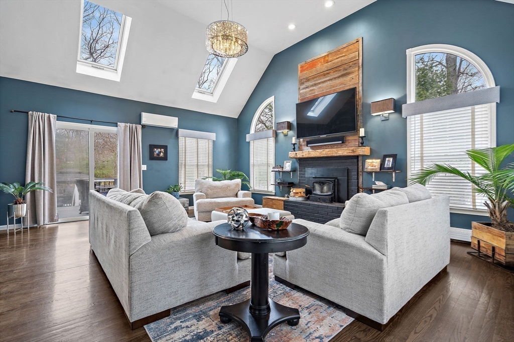 25 Howe Street Medway, MA 02053 - Photo 12 of 42