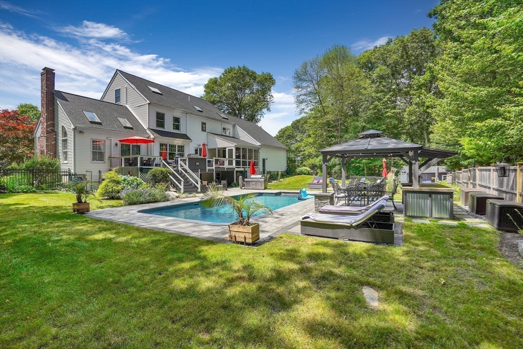 25 Howe Street Medway, MA 02053 - Photo 33 of 42