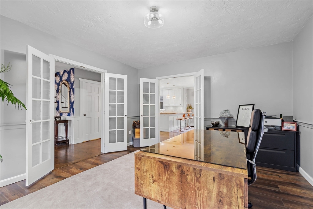 25 Howe Street Medway, MA 02053 - Photo 4 of 42