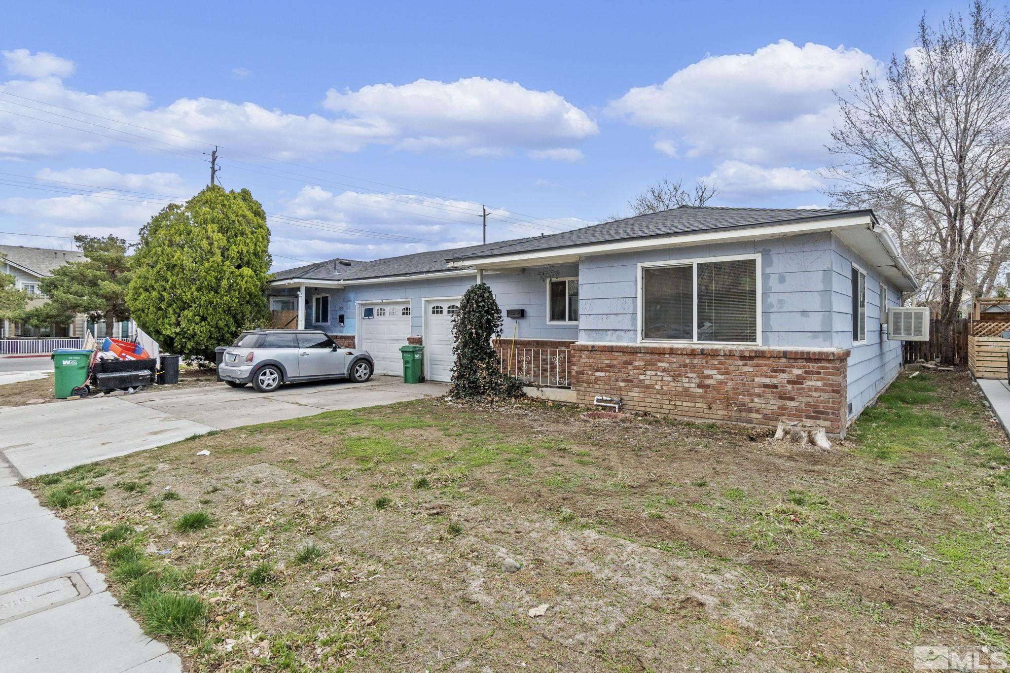 796-798 Moran Street Reno, NV 89502 - Photo 2 of 11 a car parked in front of white house