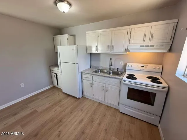 $850 | 2022 North Cougar Place, Douglas, AZ 85607