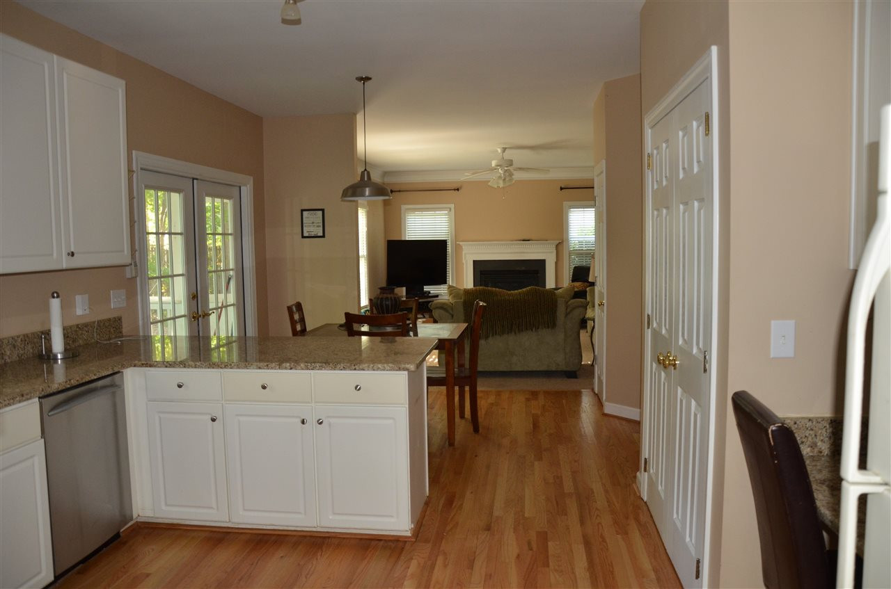 8605 Bluff Pointe Court Raleigh, NC 27615 - Photo 8 of 25 Kitchen