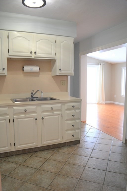 11 Shepherd Road Westborough, MA 01581 - Photo 14 of 36 Gallery Image 14