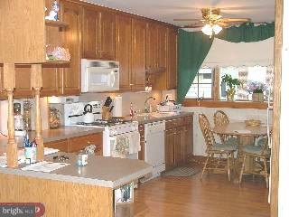 4208 Lawnside Road Philadelphia, PA 19154 - Photo 2 of 6 Gallery Image 2