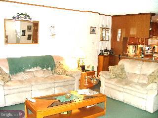 4208 Lawnside Road Philadelphia, PA 19154 - Photo 4 of 6 Gallery Image 4