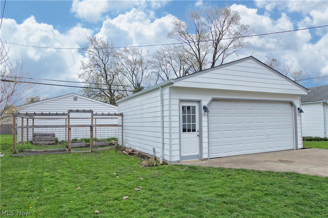 1311 Mayfield Ridge Road Cleveland, OH 44124 - Photo 26 of 29