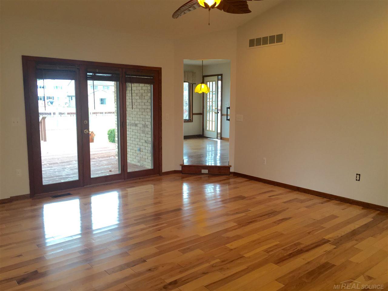 7259 Cardinal Road Algonac, MI 48001 - Photo 11 of 19 31313122-10.JPG