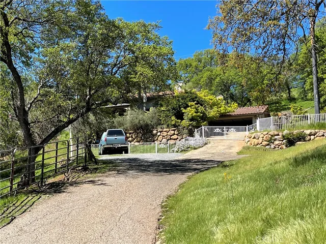 $585,000 | 40820 Oak Ridge Drive, Three Rivers, CA 93271