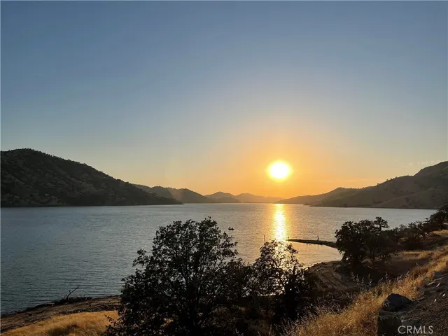 $585,000 | 40820 Oak Ridge Drive, Three Rivers, CA 93271