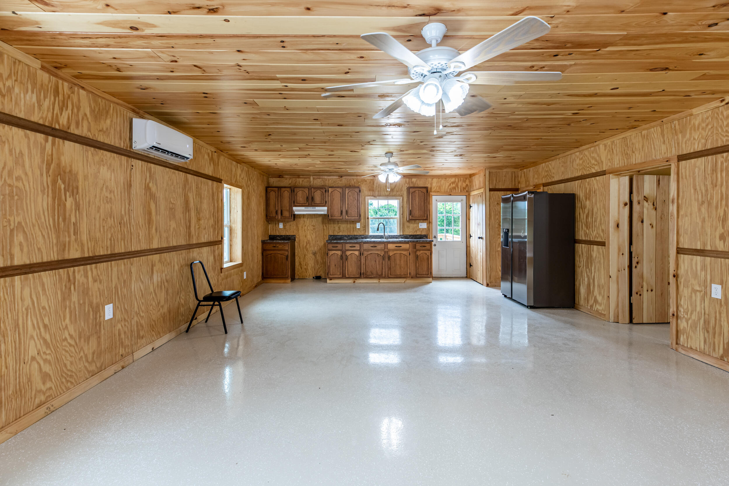 409 Island Ford Road Jacksboro, TN 37757 - Photo 9 of 18 409 Island Ford Rd-5