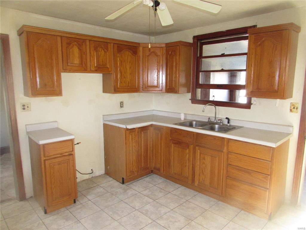 6521 Ll Road Red Bud, IL 62278 - Photo 5 of 9
