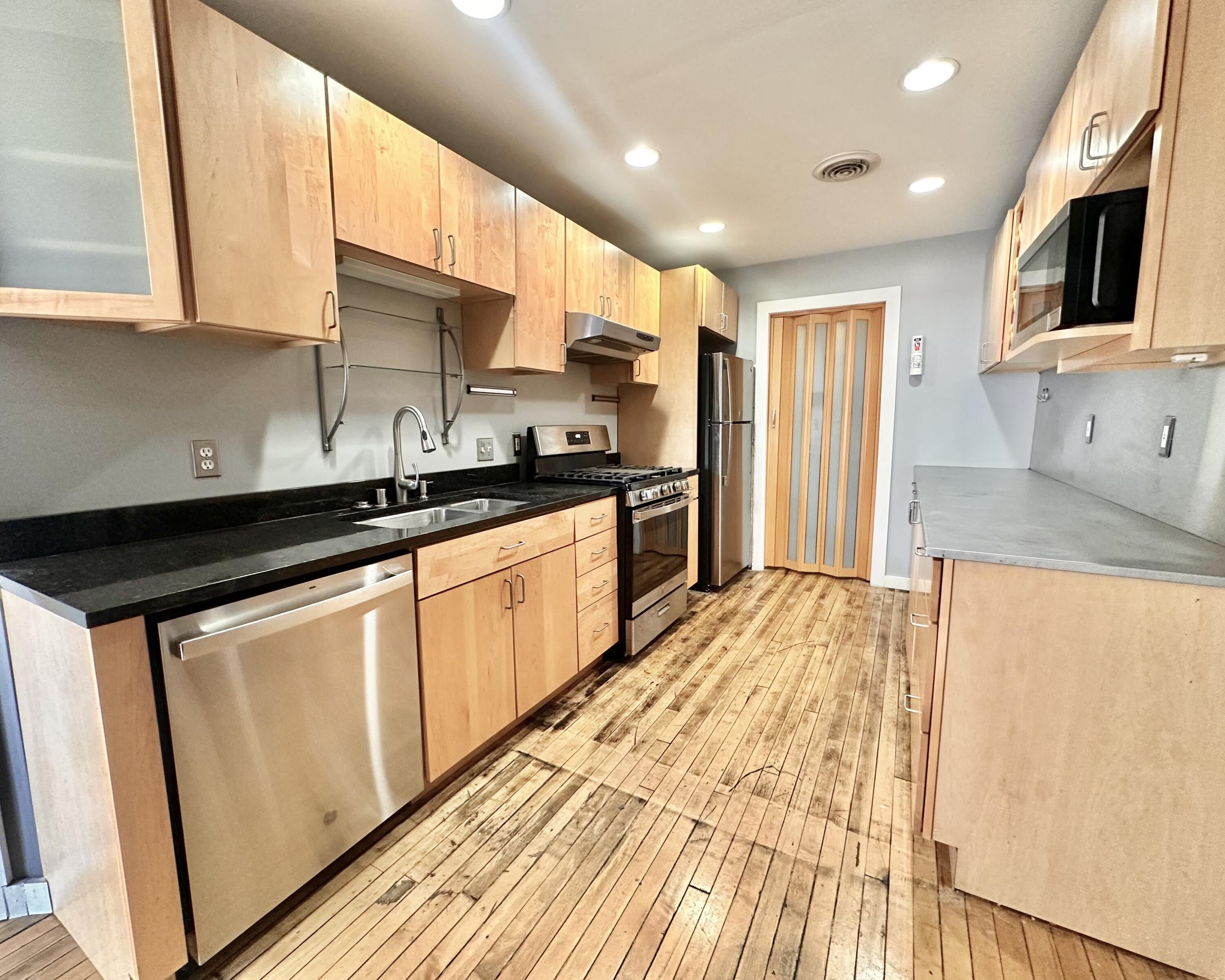 108 West Wells Street, Unit 4D Milwaukee, WI 53203 - Photo 11 of 18 IMG_2179