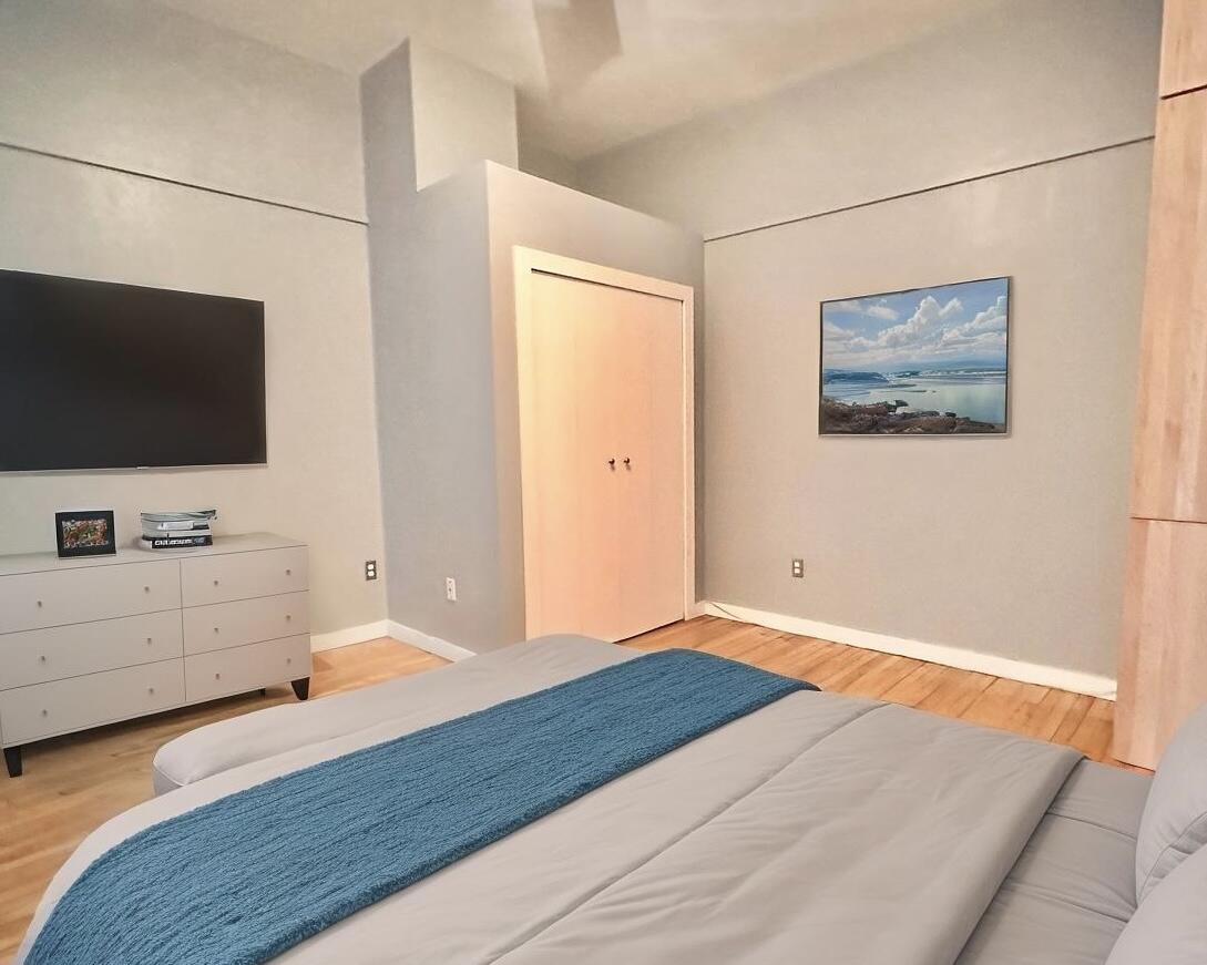 108 West Wells Street, Unit 4D Milwaukee, WI 53203 - Photo 13 of 18 8729b8aa-45fc-4efe-b43c-356703199a65-u2_