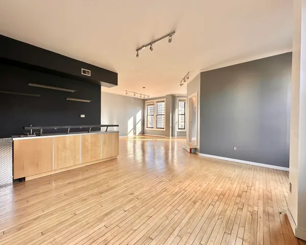 $1,995 | 108 West Wells Street, Unit 4D, Milwaukee, WI 53203