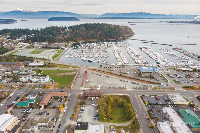 $3,150,000 | 911 Commercial Avenue, Anacortes, WA 98221