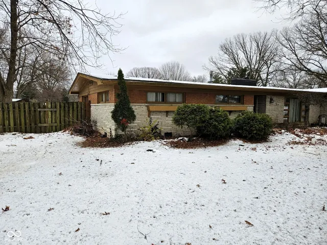 $275,000 | 5211 Kessler Blvd Drive North, Indianapolis, IN 46228