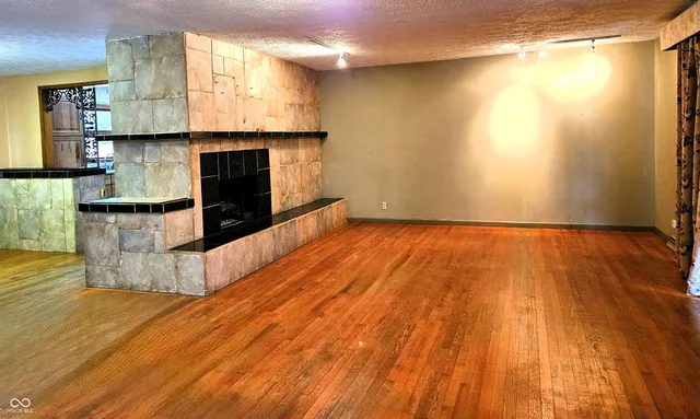 $275,000 | 5211 Kessler Blvd Drive North, Indianapolis, IN 46228