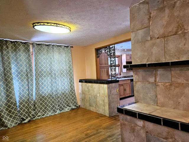 $275,000 | 5211 Kessler Blvd Drive North, Indianapolis, IN 46228