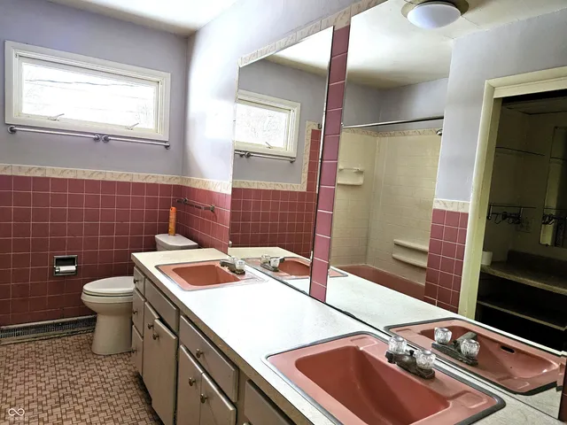 $275,000 | 5211 Kessler Blvd Drive North, Indianapolis, IN 46228