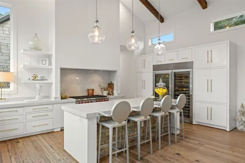 $2,500,000 | 599 Dario Drive, Dripping Springs, TX 78620