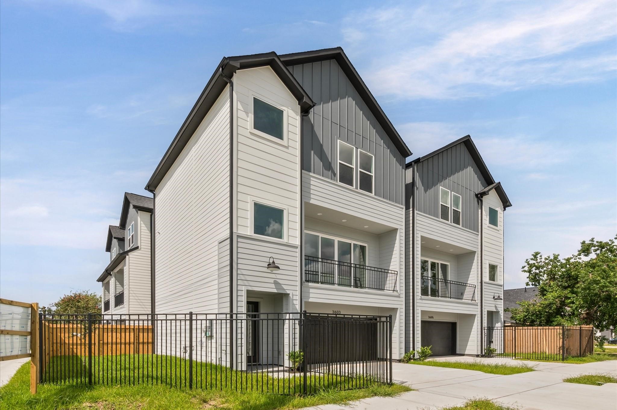 3605 Mt Pleasant Street Houston, TX 77021 - Photo 2 of 27